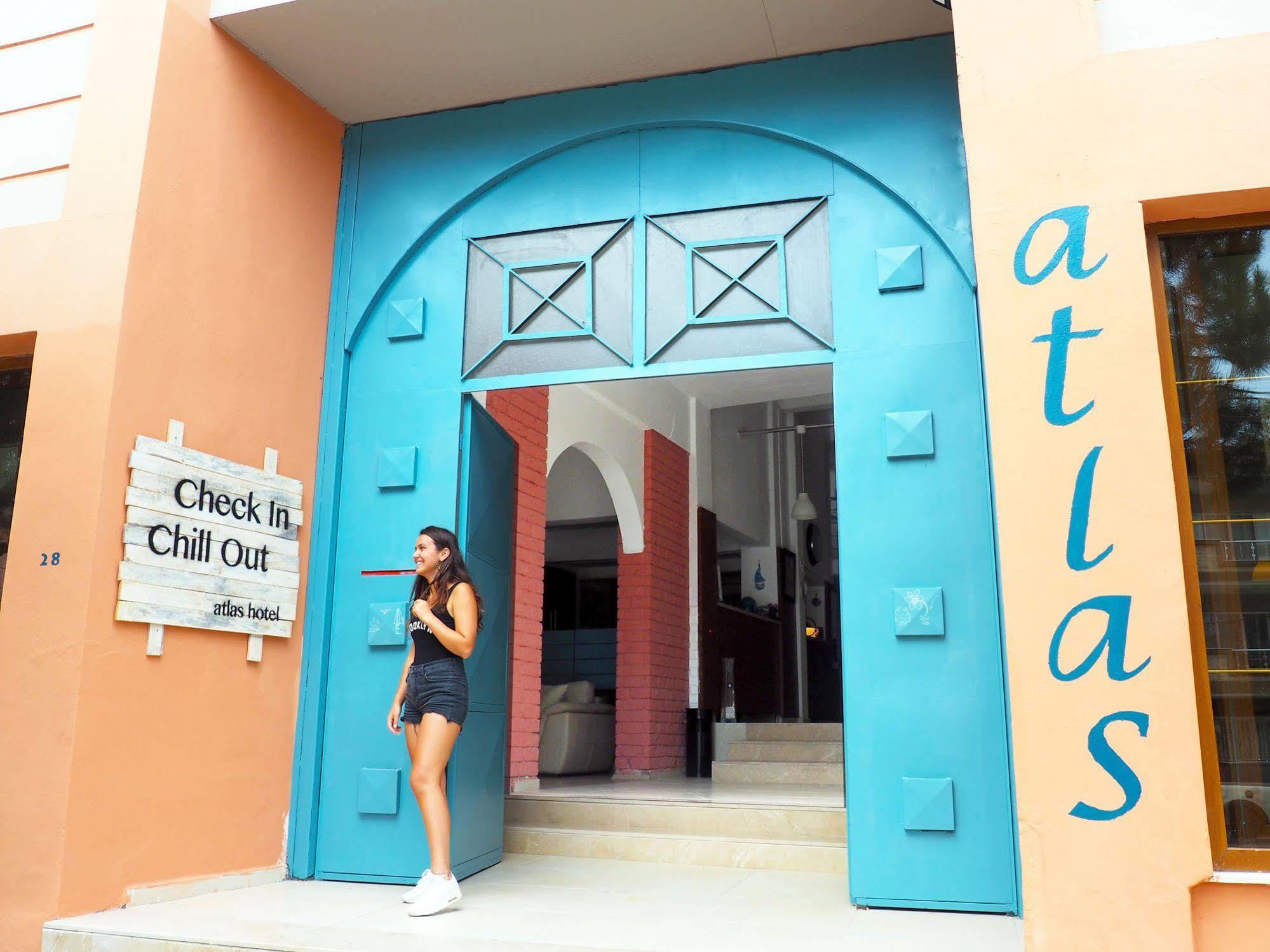 Atlas Hotel Çeşme Exterior foto